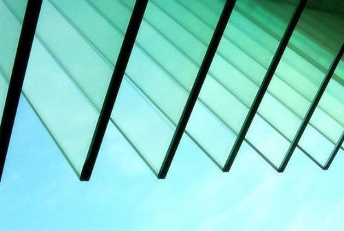 <b> 钢化玻璃</b>